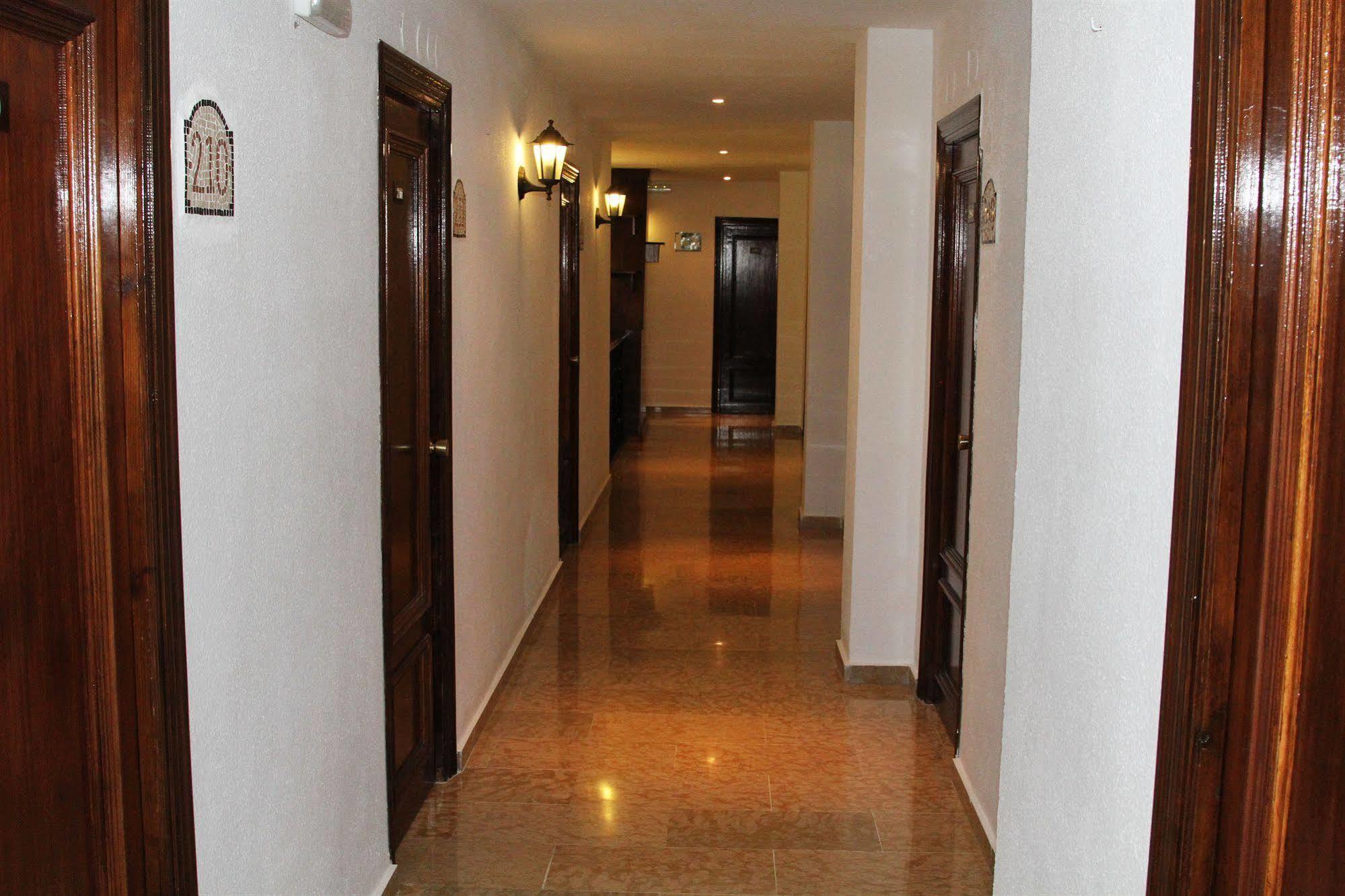 Hotel Puerta Nazari Orgiva Exteriör bild